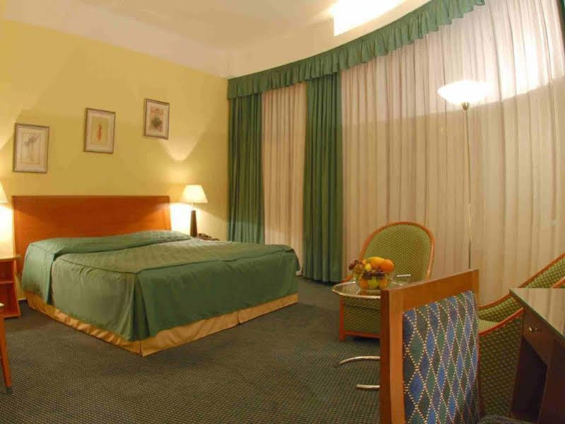 Hotel Harmony Prag Dış mekan fotoğraf