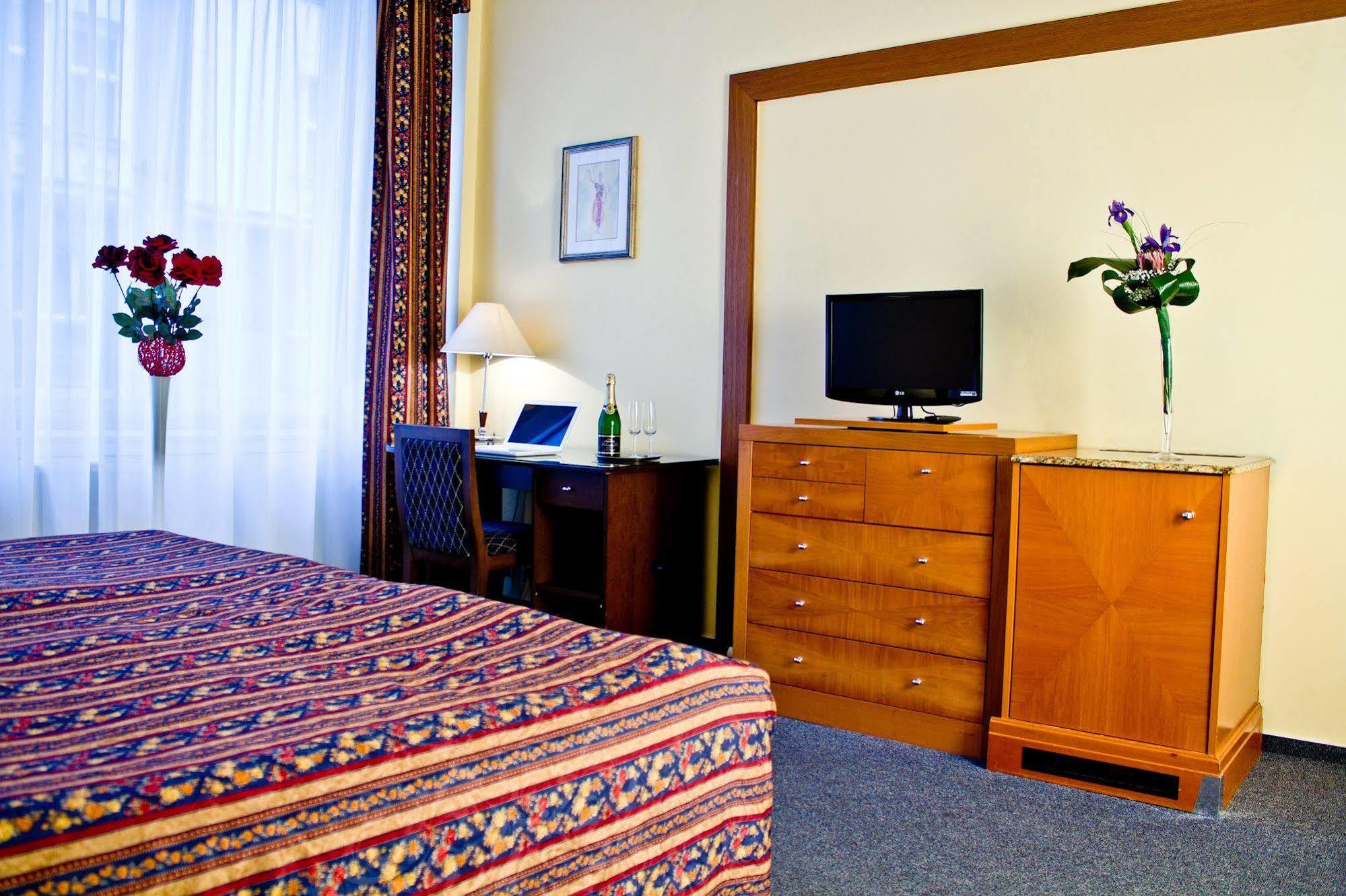 Hotel Harmony Prag Dış mekan fotoğraf