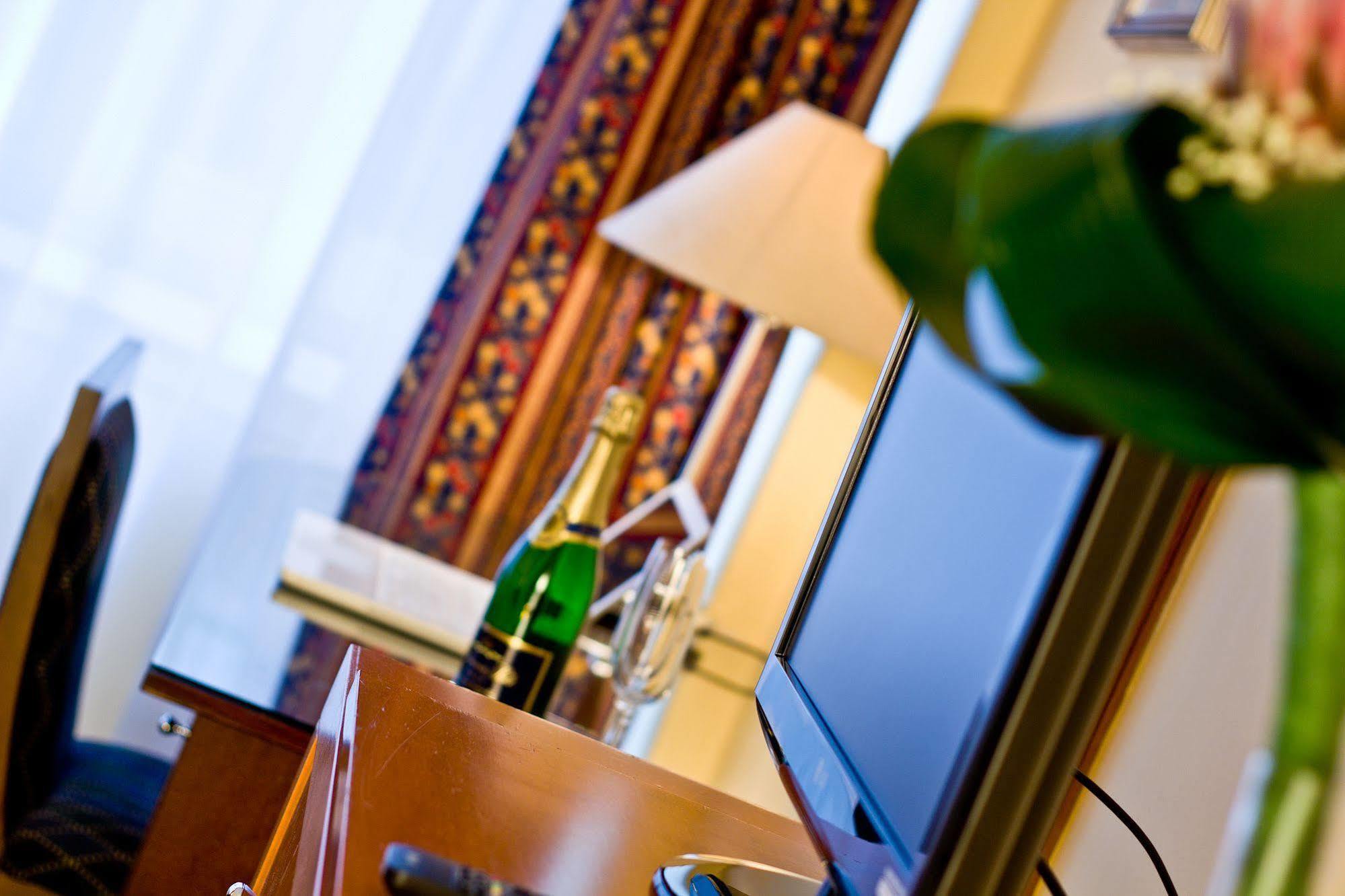 Hotel Harmony Prag Dış mekan fotoğraf